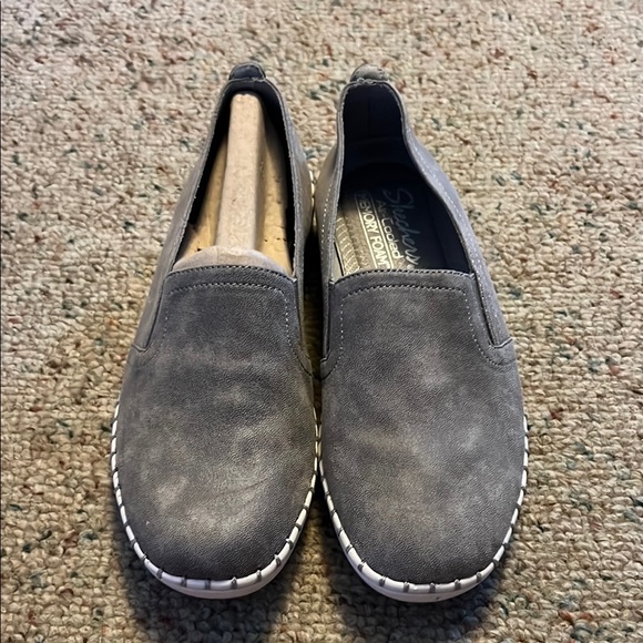 Skechers Gray Women's Flats - Picture 1 of 7